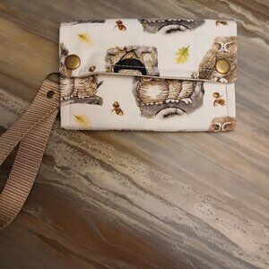 New Clutch Wristlet Wallet Owl family Nature Ivory Brown Snap Trifold Zip Pouch